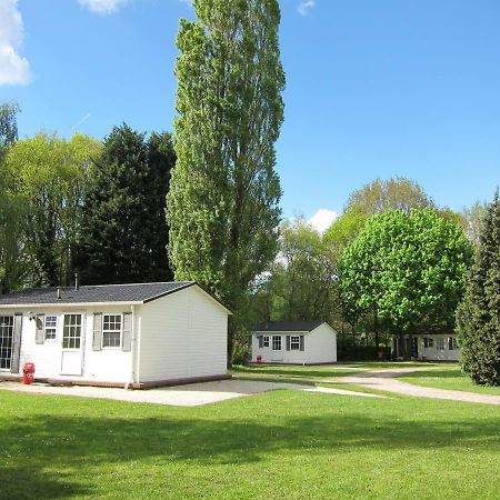 Recreatiecentrum Heumens Bos Exterior foto